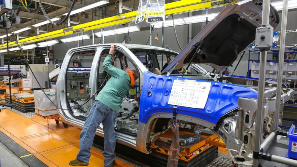 gmflintsilverado70a-1024x576456790-1