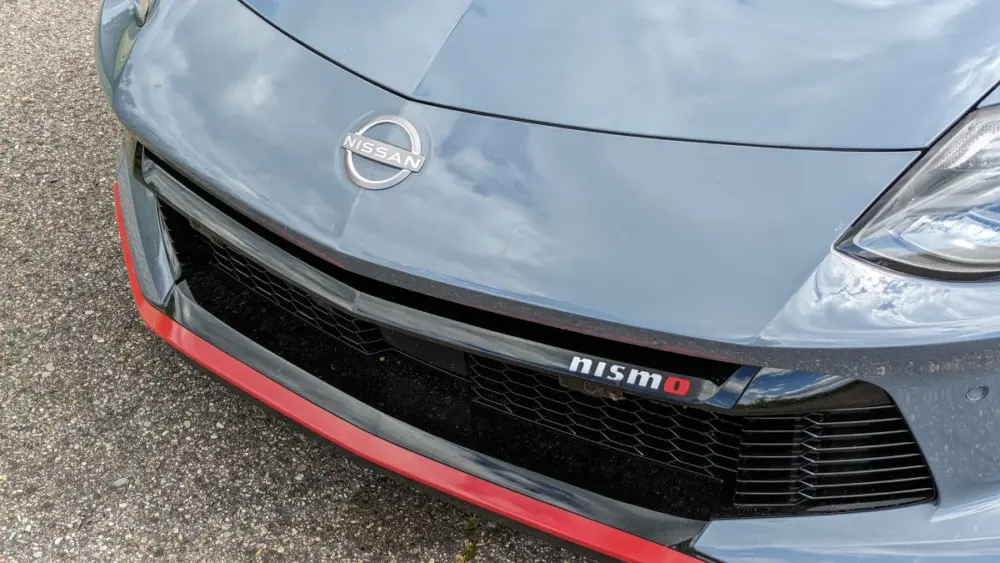 2024-nissan-z-nismo-badge69101