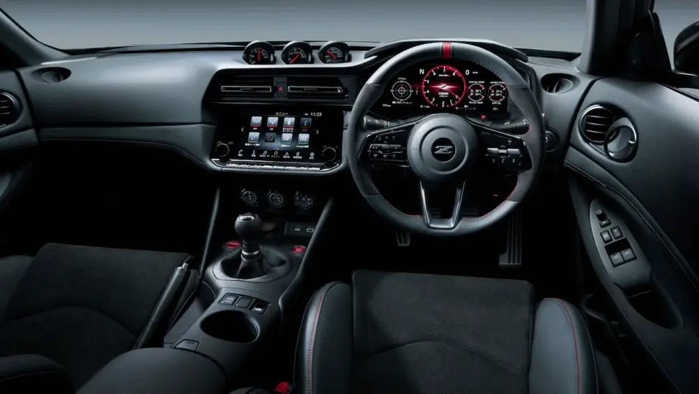 z-nismo-manual-interior-e1766089755406