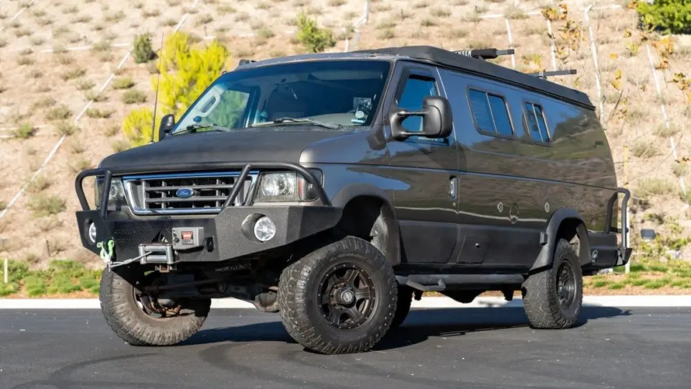 2003_ford_econoline_hero89545