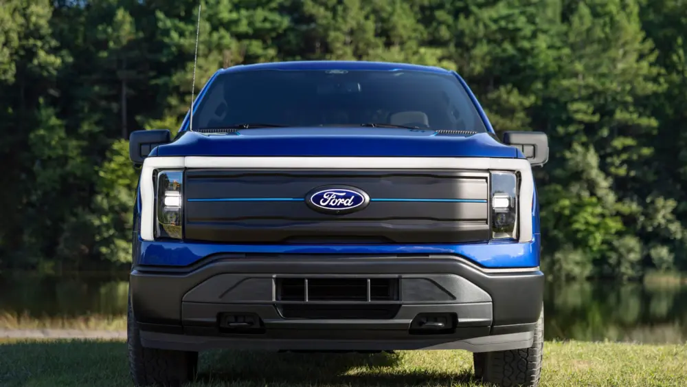 2026-ford-f-150-lightning-stx-exterior-pr-103-693053701b58c