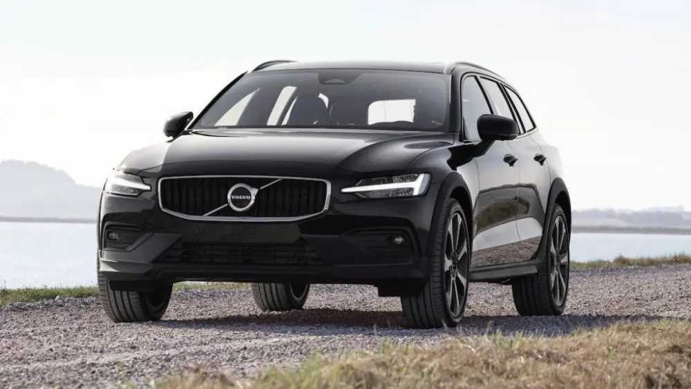 v60-cross-country-b5-awd-onyx-black-1-1024x707