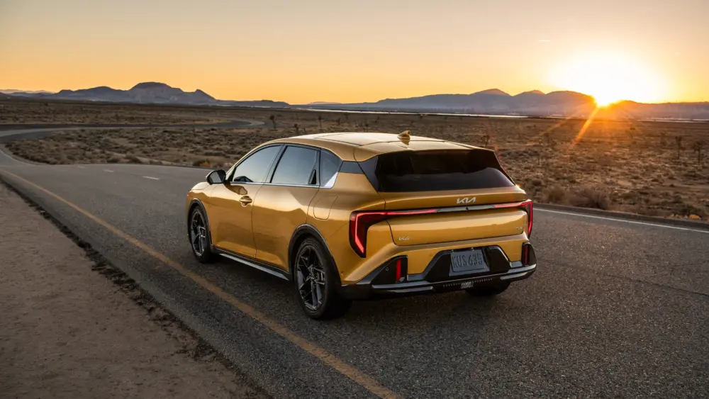 2026-kia-k4-hatchback-pr-116-67ffd14192658