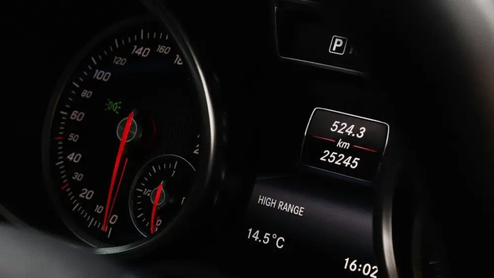 odometer-pexels218252