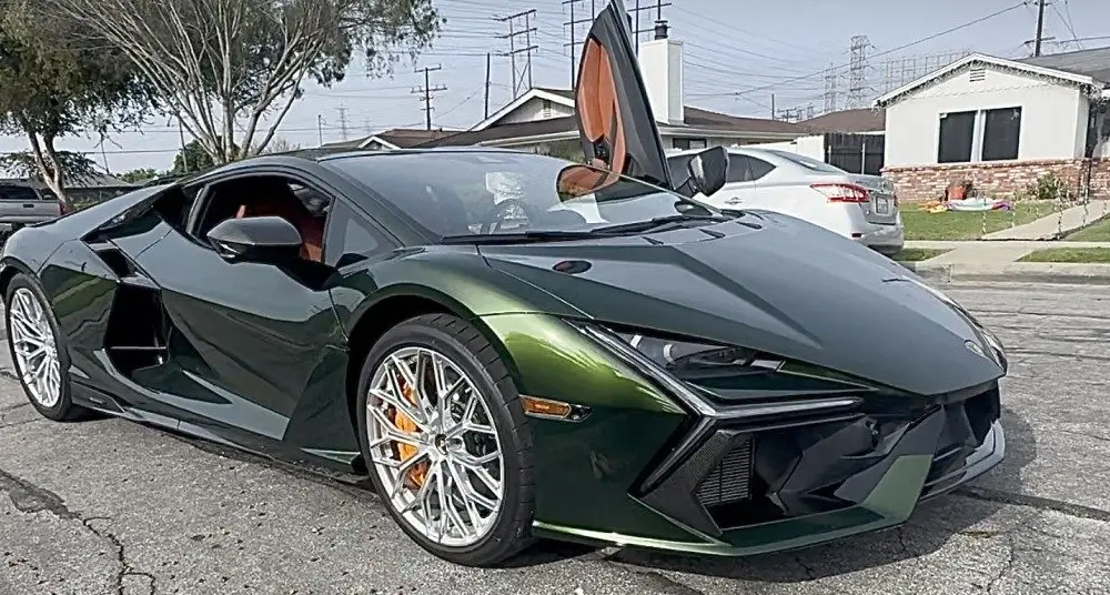 lamborghini-revuelto199197