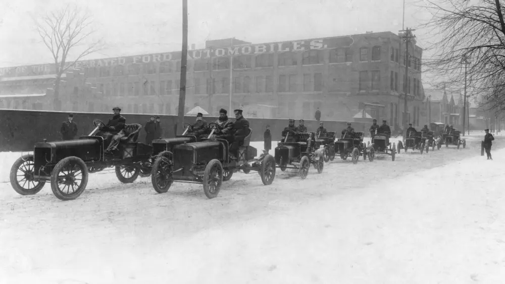 l-intro-1765989811232184