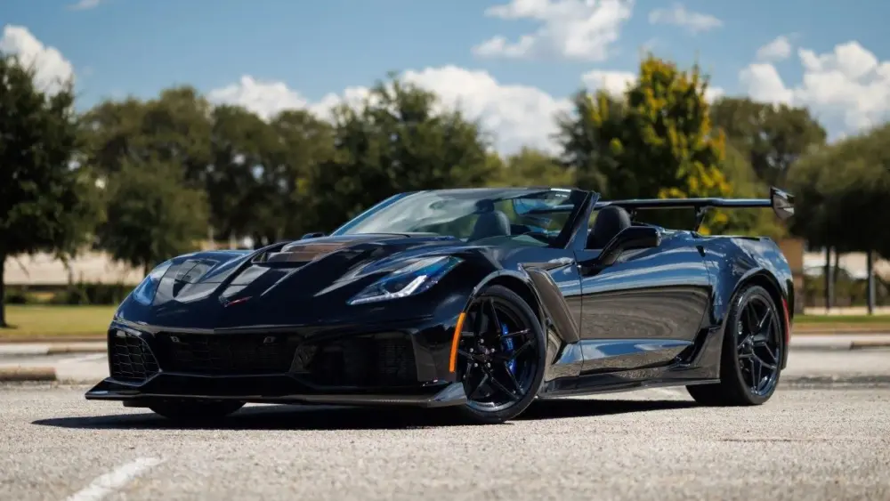 2019_chevrolet_corvette-hero897498