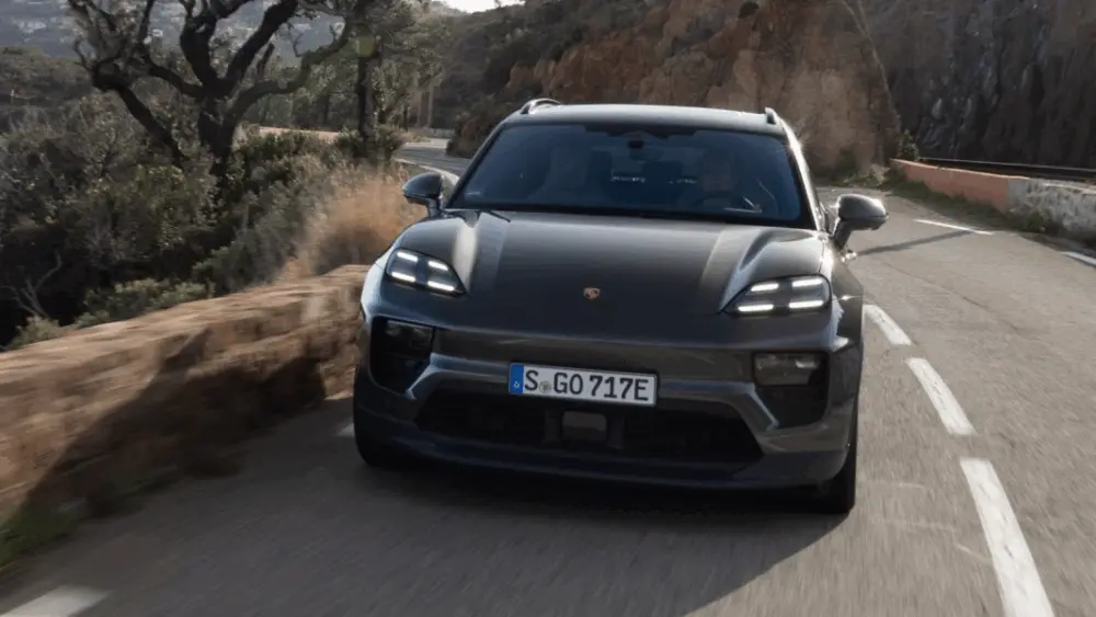 2025-porsche-macan385964
