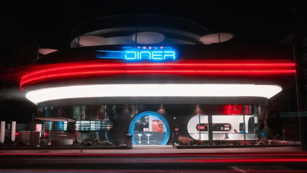 tesla-diner939544