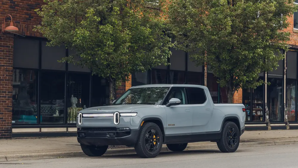2025-rivian-r1t-tri-motor-358-685c205bdbd5b