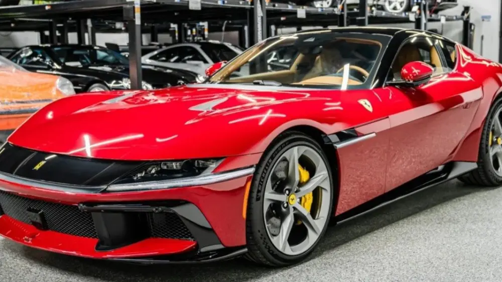 2025-ferrari-12cilindri-699900-64664025-1140x570872836-1