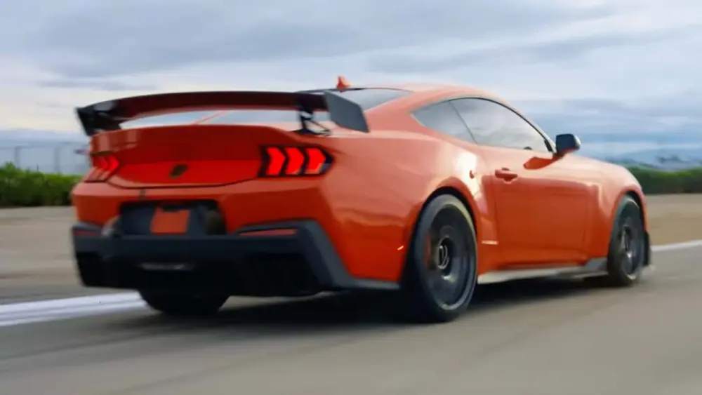 ford-mustang-dark-horse-sc-video124160