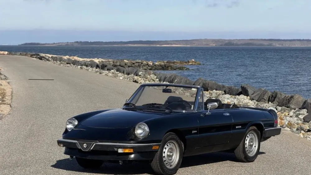 1986_alfa-romeo_spider-graduate_hero824668