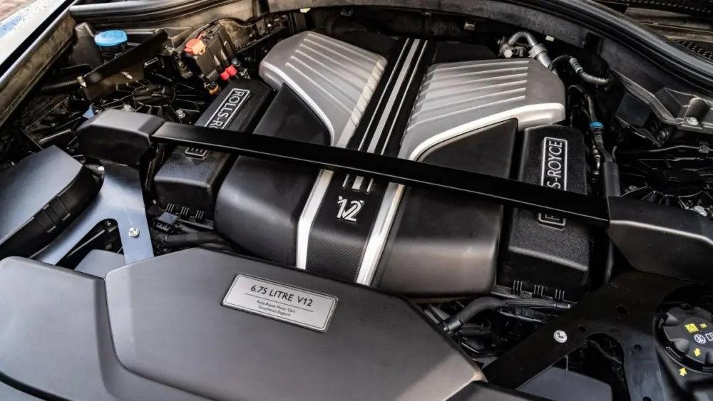 2024-rolls-royce-cullinan-engine413179