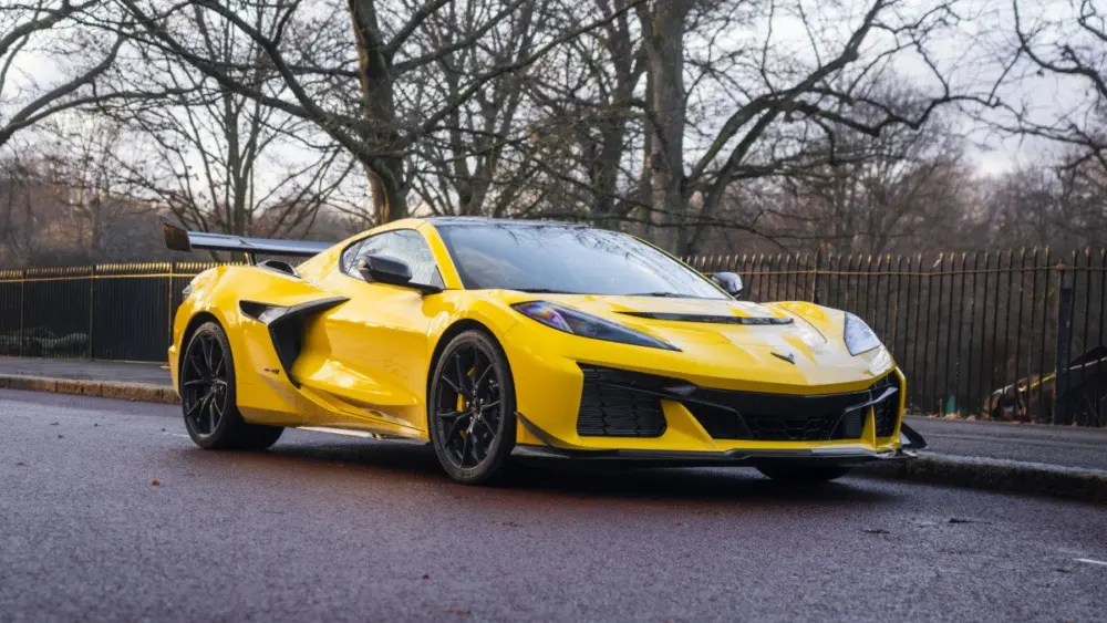 chevrolet-corvette-zr1328088