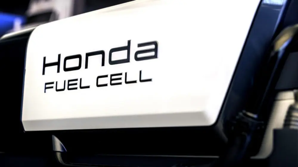 11-honda-fuel-cell-gen-3-display-copy-1024x576968546-1