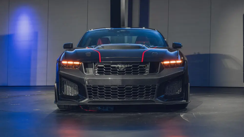 2026-ford-mustang-dark-horse-sc-135-69680ba23e00d