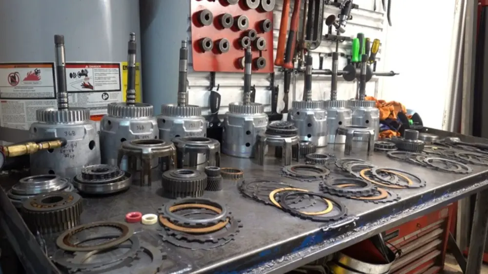 l-intro-176895352431267