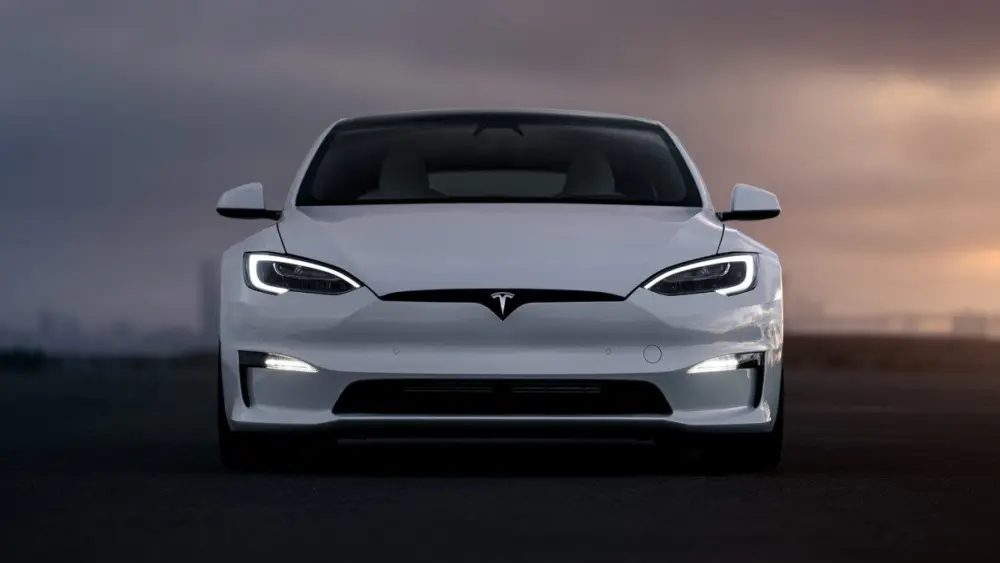 2025-tesla-model-s486311