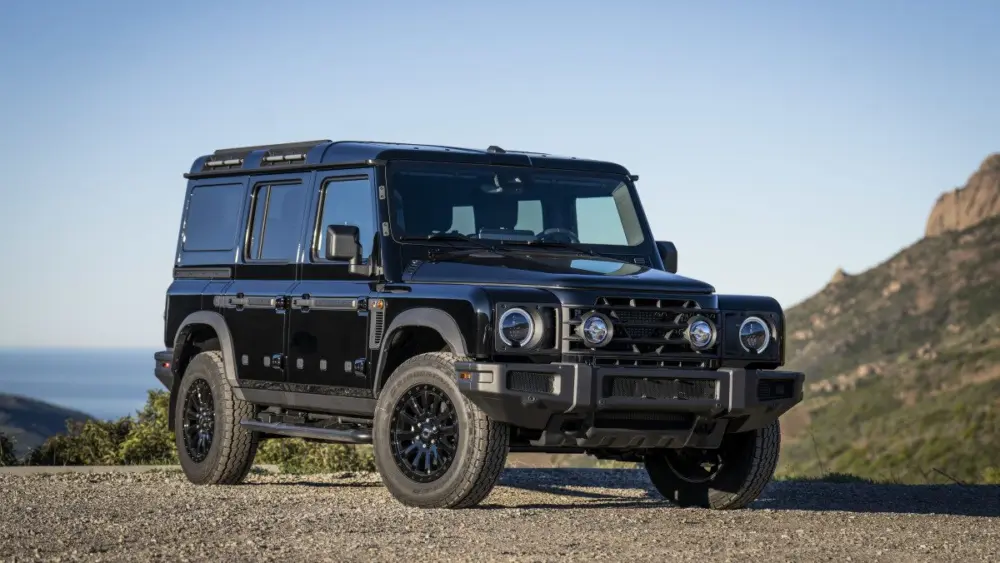 16_my26-grenadier-quartermaster-black-edition_us732197