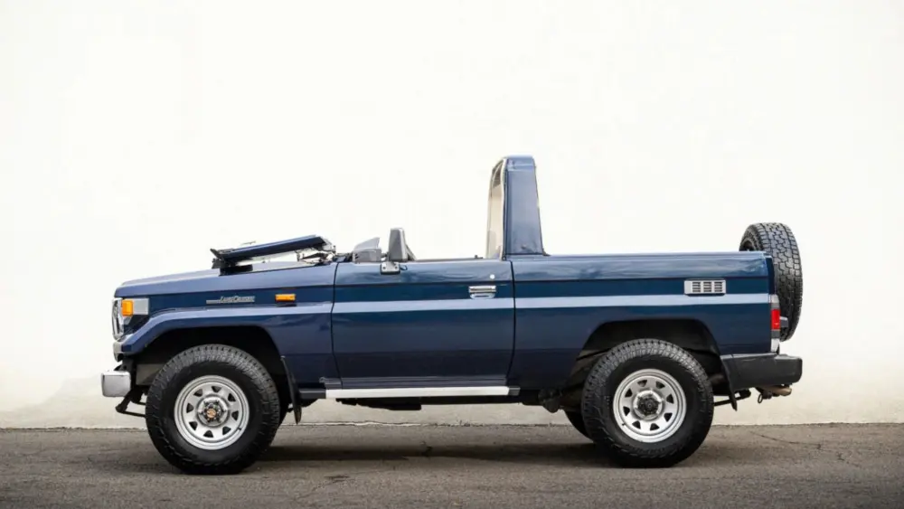 70-series-land-cruiser-cabrio-hero838669