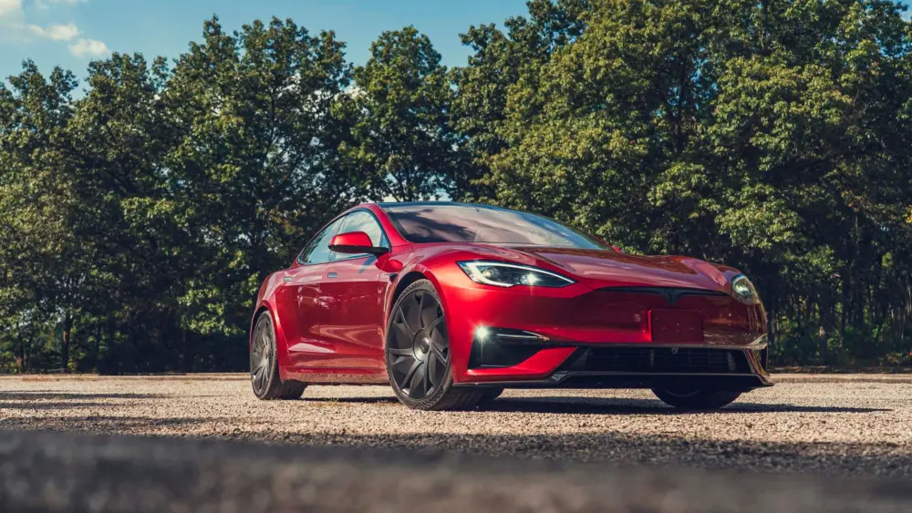 2026-tesla-model-s-plaid-134-68f6610846819