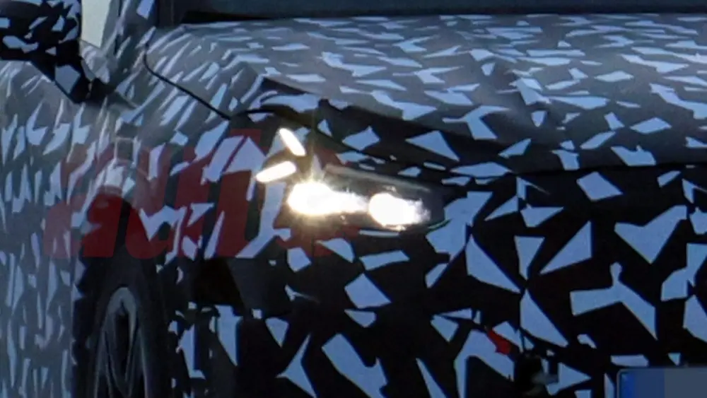 2027-mercedes-amg-electric-suv-spy-shot215613