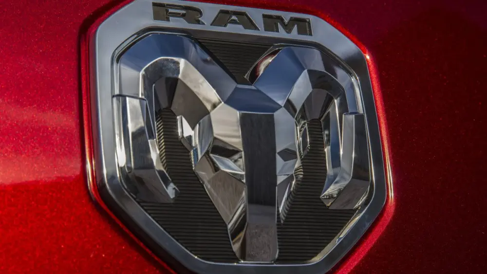 2023-ram-1500-badge283365