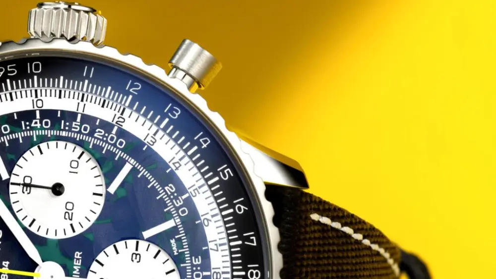 navitimer_b01_chronograph_43_aston_martin_formula_one_team-copy-2-1024x576438028-1