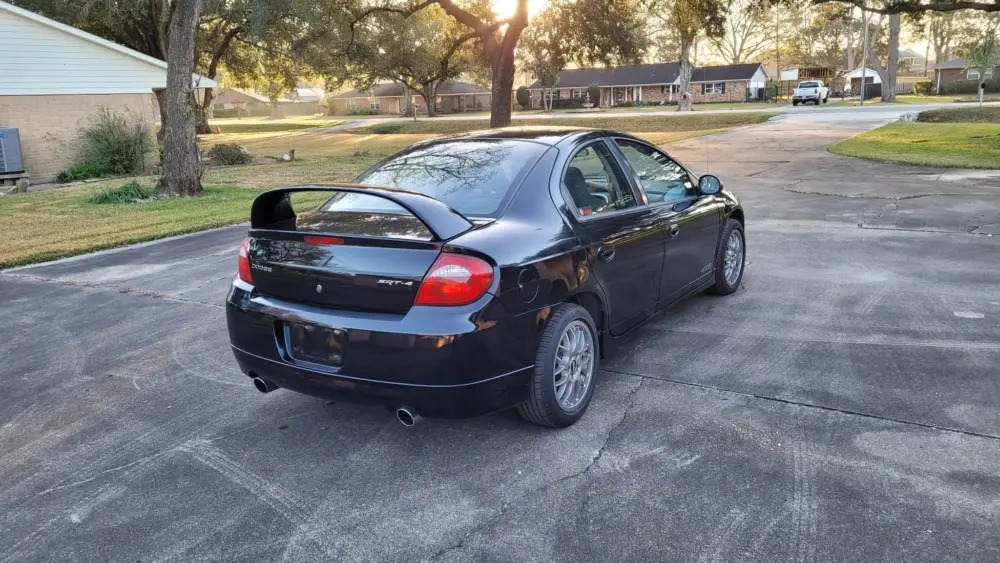 2005-dodge-neon-on-bat-697b92a38f7e8