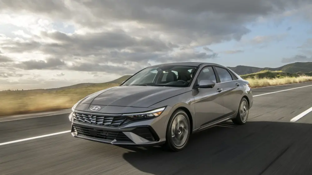 2026-hyundai-elantra153045