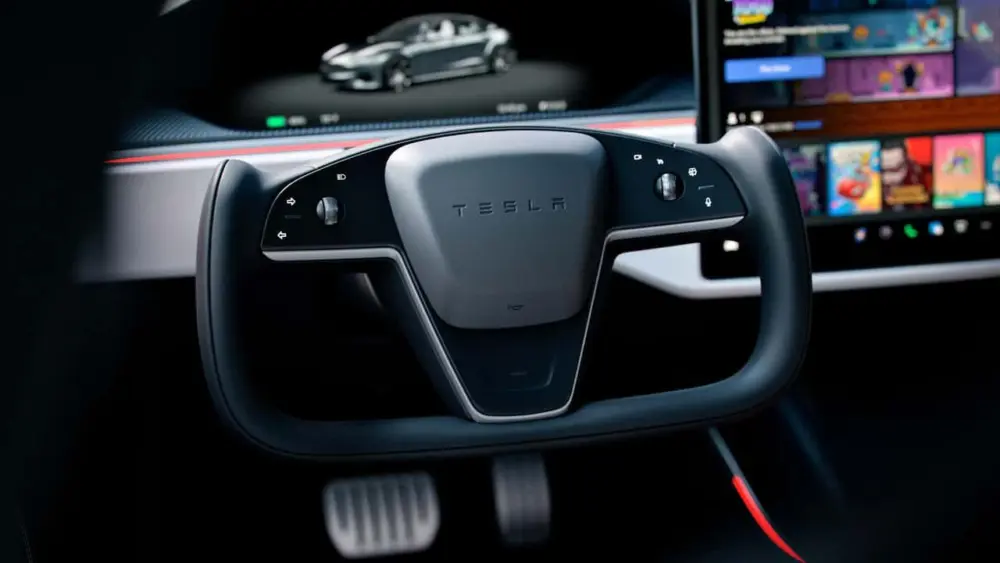 tesla-model-s-yoke-steering-wheel135817