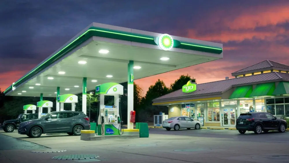 gas-station-bp510870