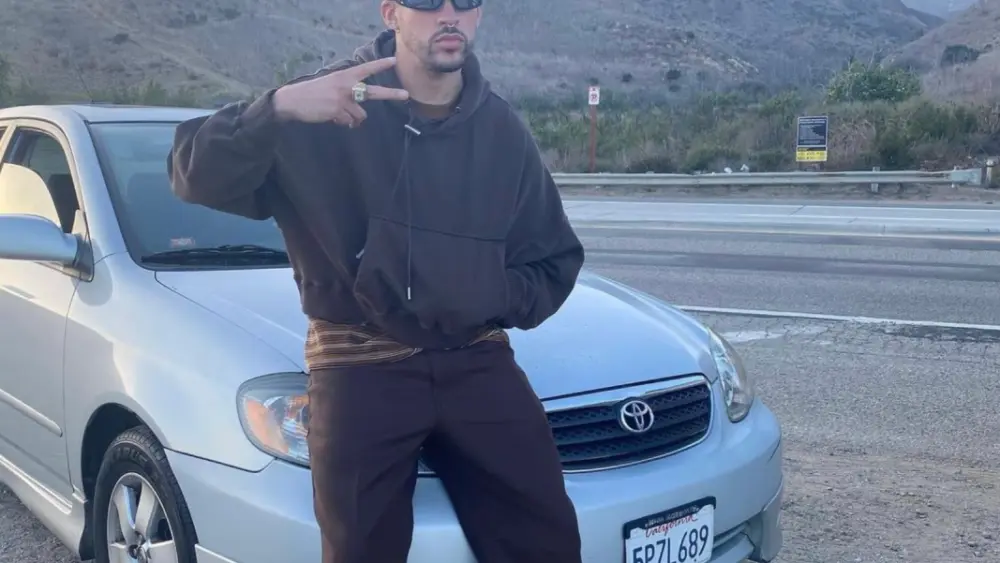 bad-bunnys-toyota-corolla108243