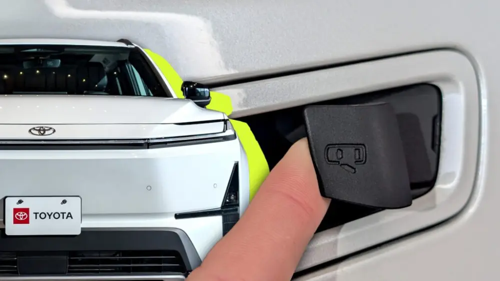 carscoops-2027-highlander-ev-door-handle-02-1024x64015022-1