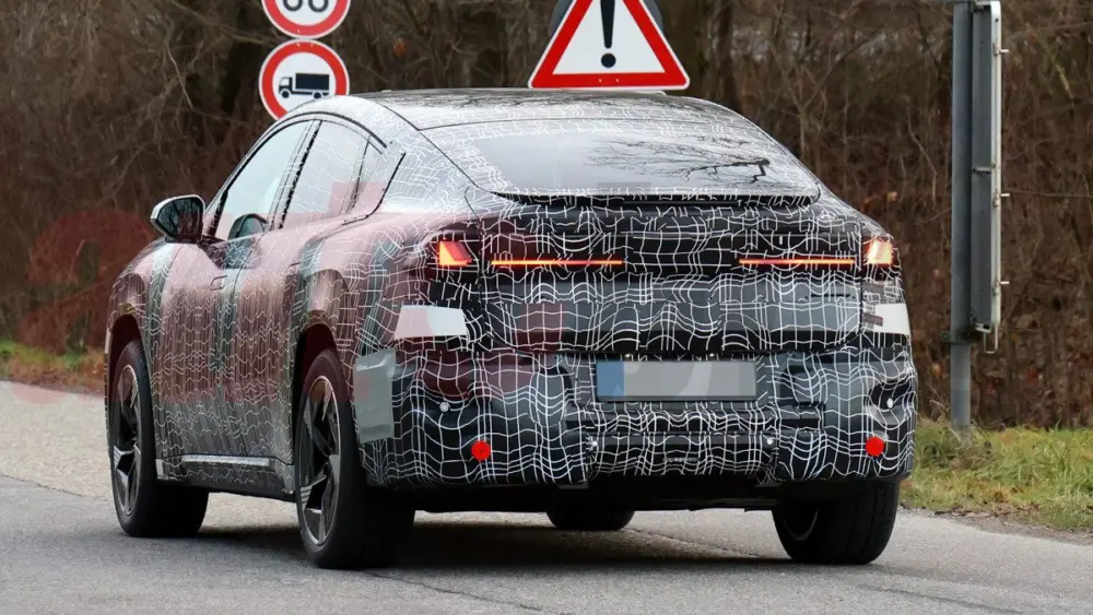 bmw-ix4-spy-shot553939