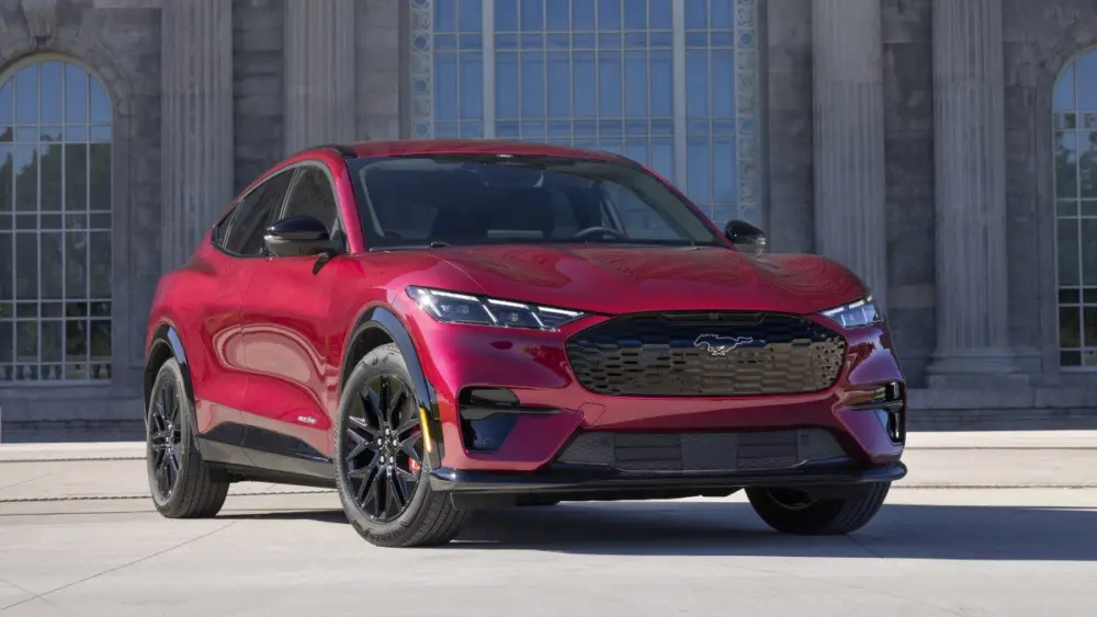 2025-ford-mustang-mach-e46180