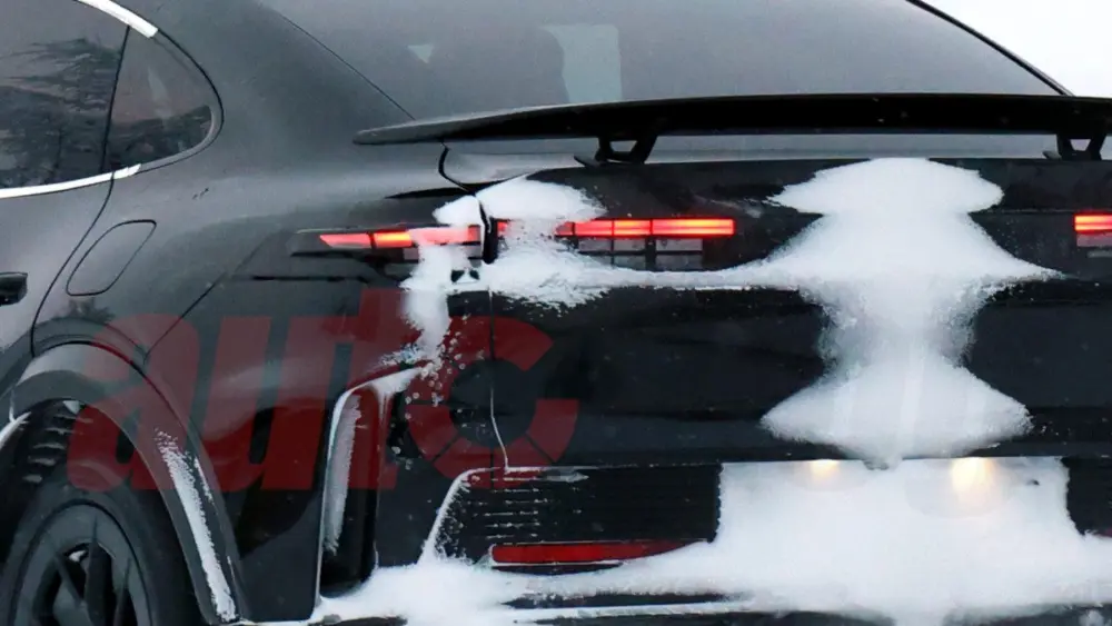 2027-porsche-cayenne-coupe-turbo-gt-ev-spy-shot613410