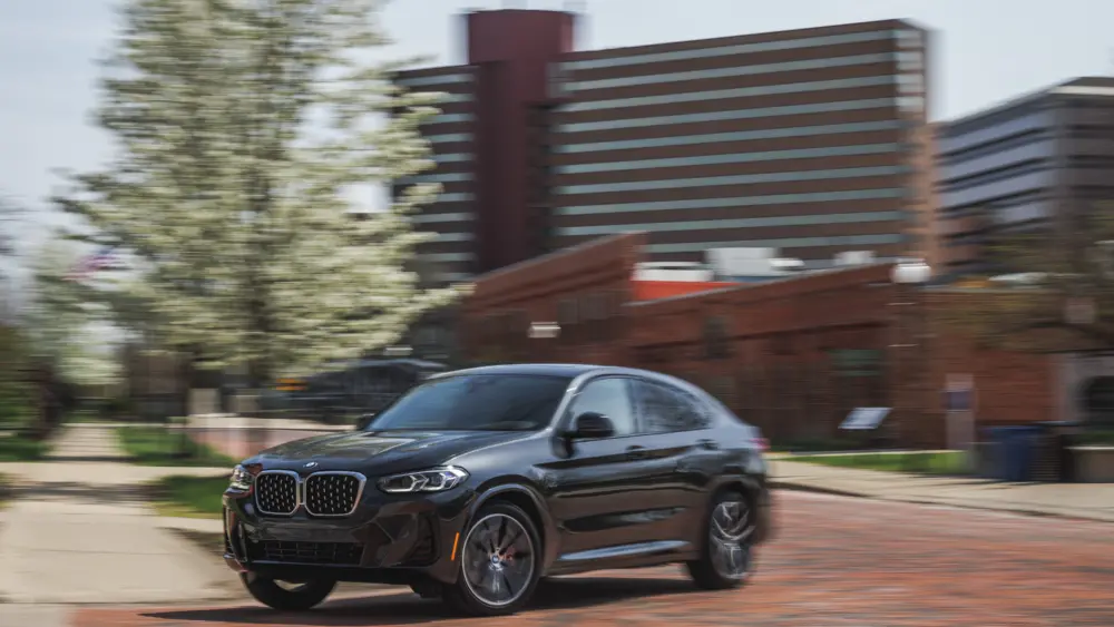 2022-bmw-x4-xdrive30i-489-1654689771