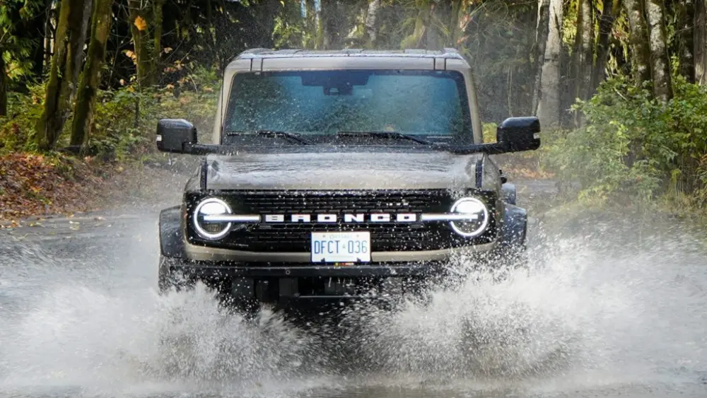 2025-ford-bronco-badlands-off-road-forest-46334577