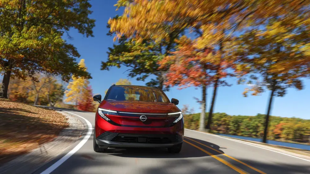 2026-nissan-leaf-102-695c03c27fb7d