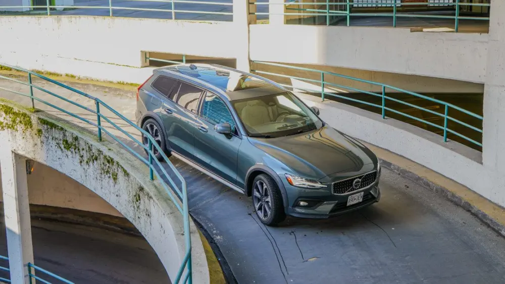 2026-volvo-v60-cc-hero-1771370