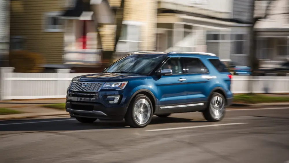 2017-ford-explorer-platinum-1