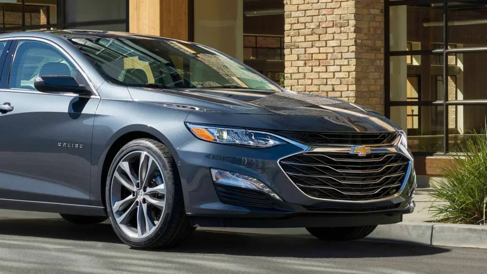 2019-chevrolet-malibu-front-end-closeup9805