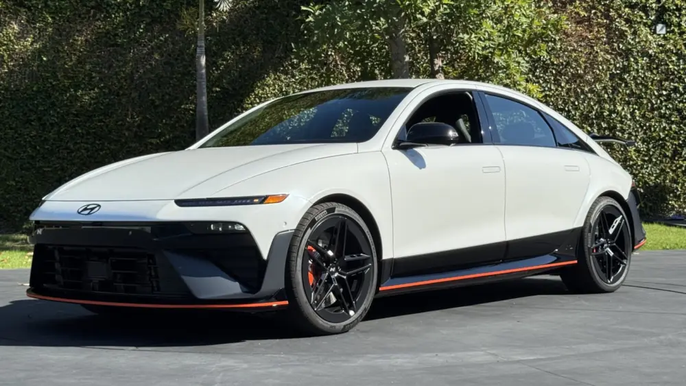 l-intro-1772818193476442