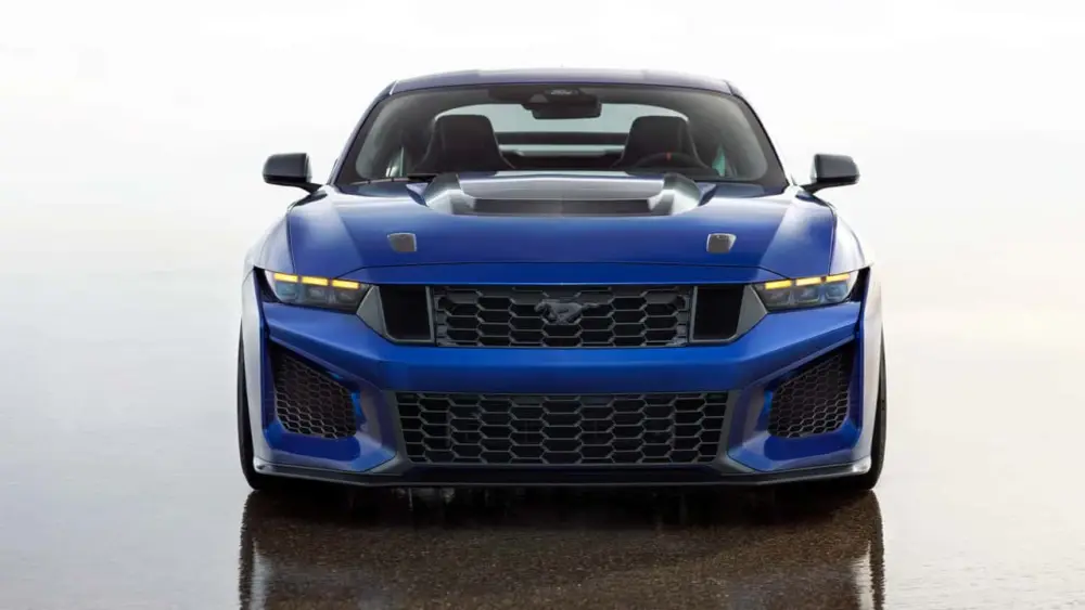 2026-ford-mustang-dark-horse-sc-track-pack-front920801