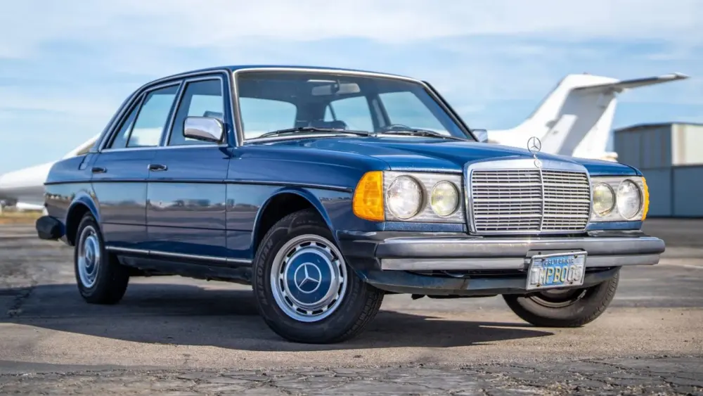 1983-mercedes-benz-240d-1