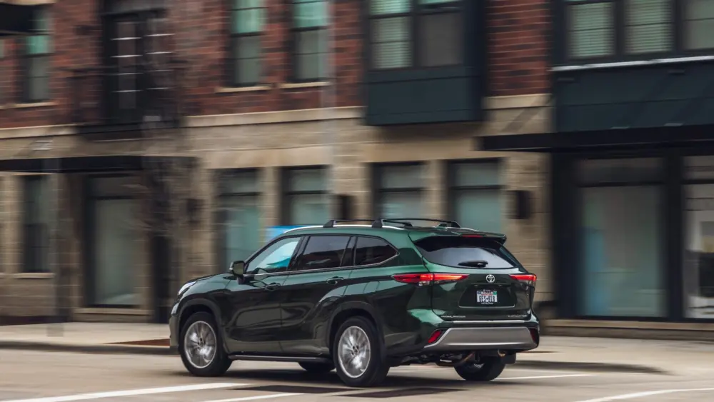 2023-toyota-highlander-platinum-awd-590-edit-2-6413798219230