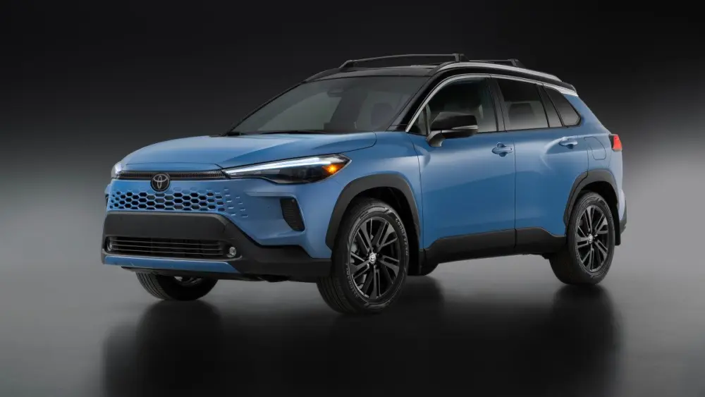 2026-toyota-corolla-cross-hybrid-xse295375