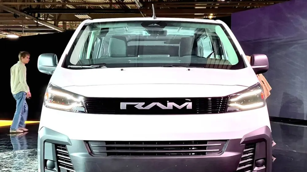 2027-ram-promaster-city-mg-carscoops-309-7-copy-f-1024x576172688-1
